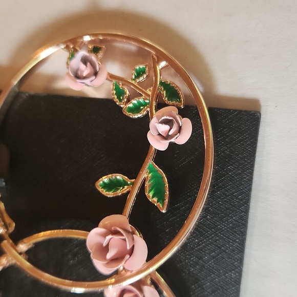 🆕️ Rose Hoop Earrings NWT - Picture 2 of 4
